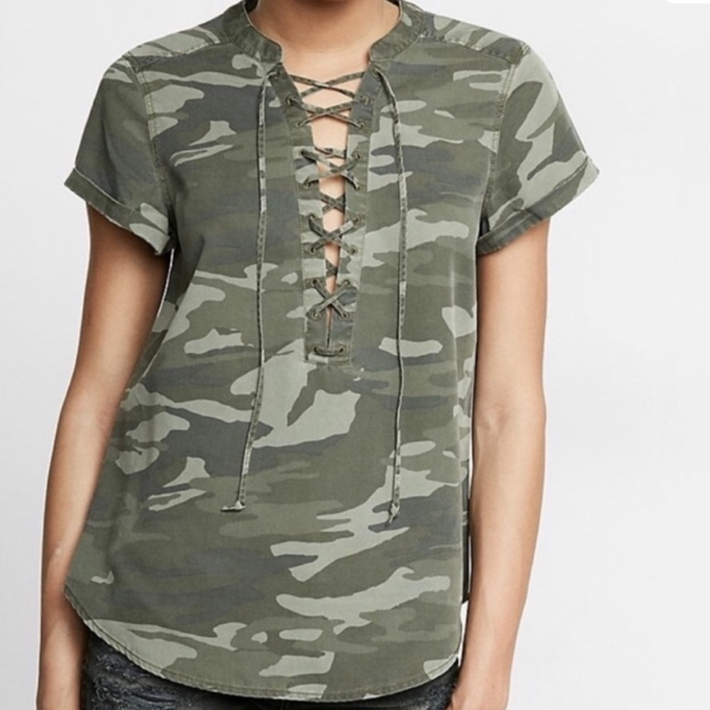 Express Camo Lace-Up Tee
